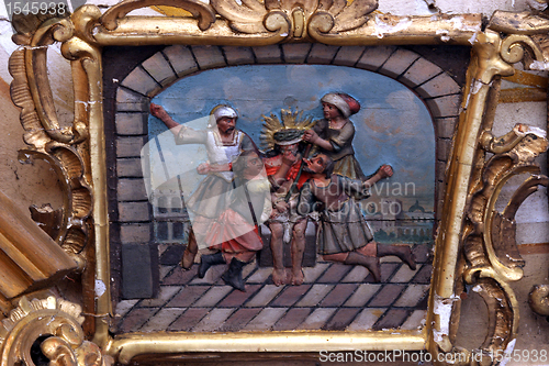 Image of Soldiers plaited a crown of thorns, and put it on Jesus head