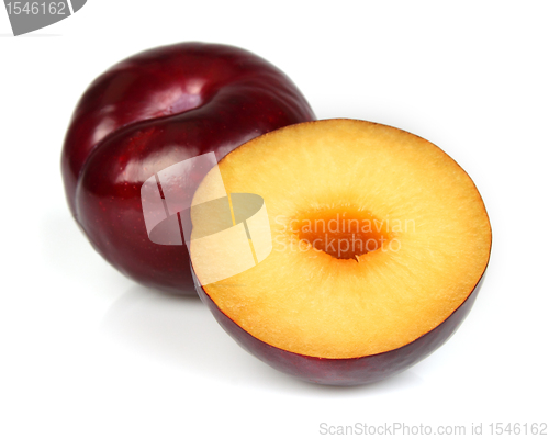 Image of Sweet plum with half of plum