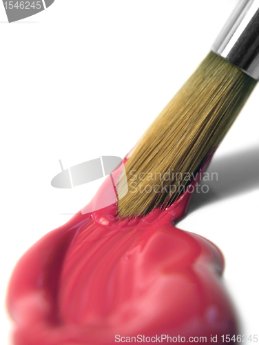 Image of paint and brush tip