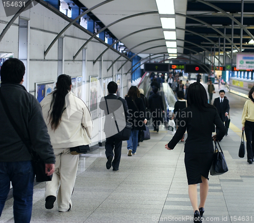 Image of People in subway tunnel