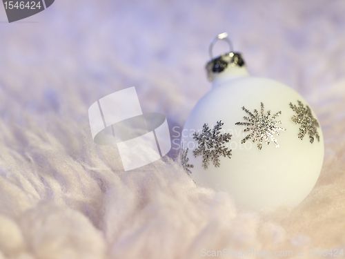 Image of white Christmas bauble