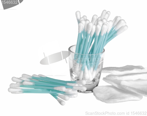 Image of cotton swabs