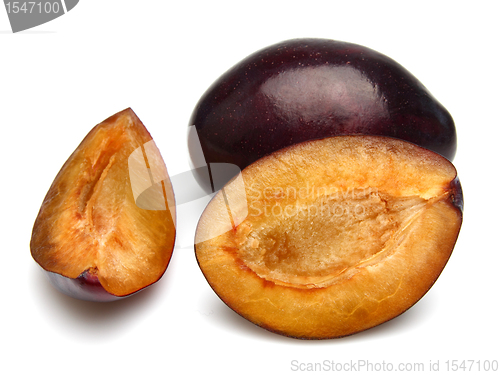 Image of Sweet plum with slice