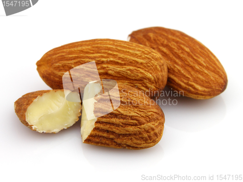 Image of Dried almonds kernel