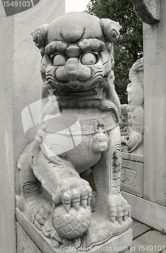 Image of chinese lion sculpture