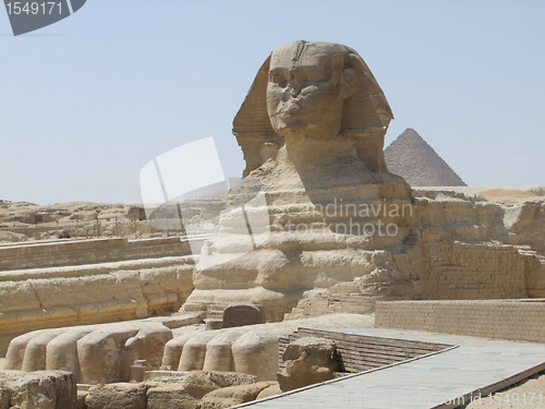 Image of Sphinx and Pyramid of Menkaure