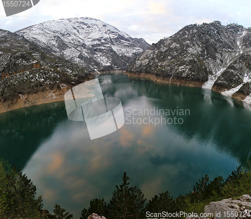 Image of Lake Piva fisheye