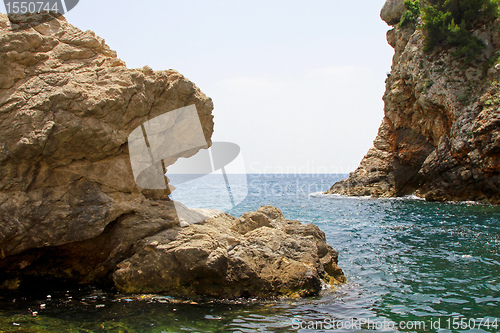 Image of Sea and stones