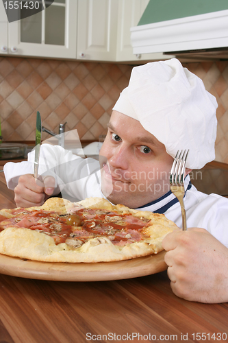 Image of Chef with pizza