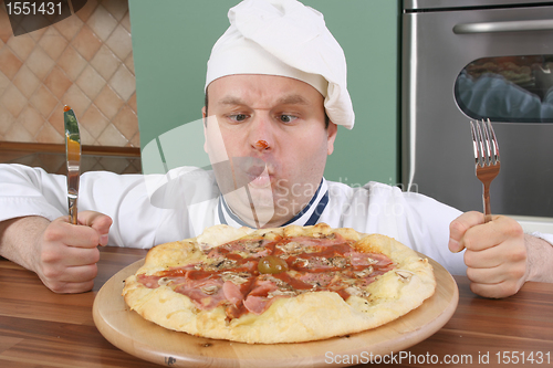 Image of Chef with pizza