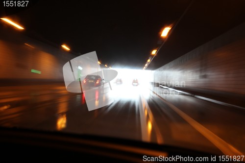 Image of Aquaplaning in a tunel