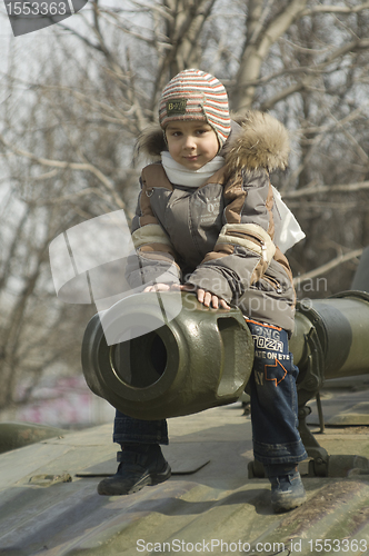 Image of Kid on a tank