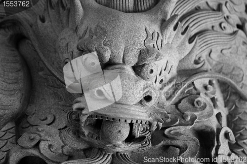 Image of chinese dragon statue in temple