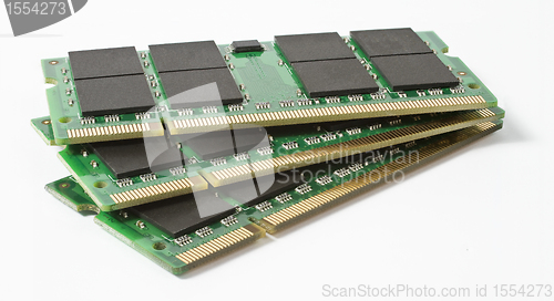 Image of three so-dimm module for use in notebooks