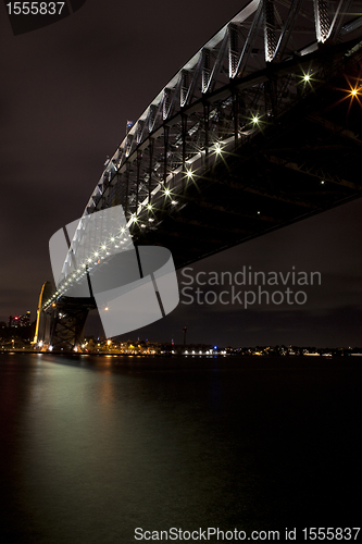 Image of Sydney Harbour bridge at night