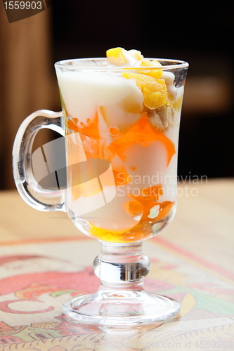 Image of sweet cream on cup