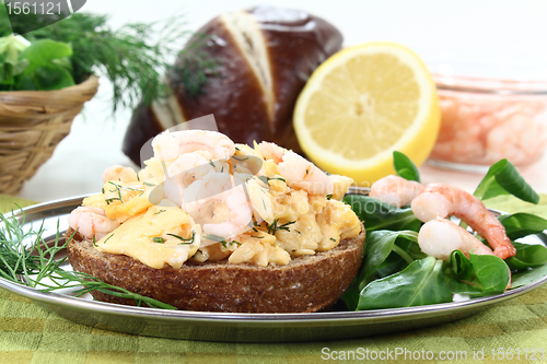 Image of Scrambled eggs with shrimp and dill