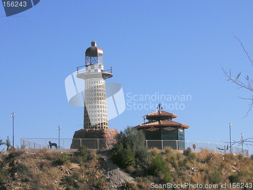 Image of lighthouse on the coast