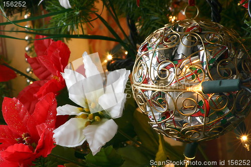 Image of bauble and poinsettia