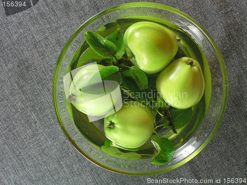 Image of summertime fruits: apples