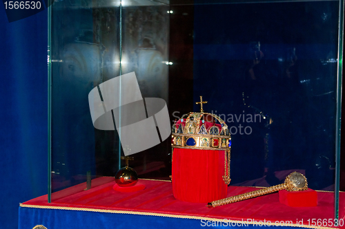 Image of St Stephen Crown and scepter