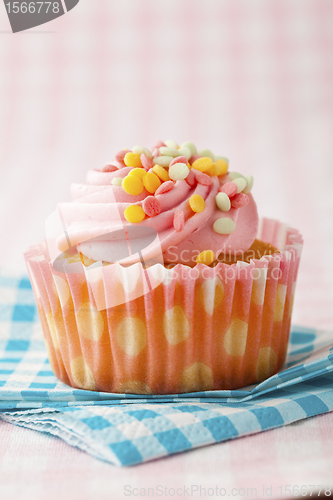 Image of Pink muffin