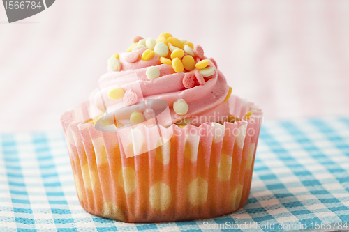 Image of Pink muffin