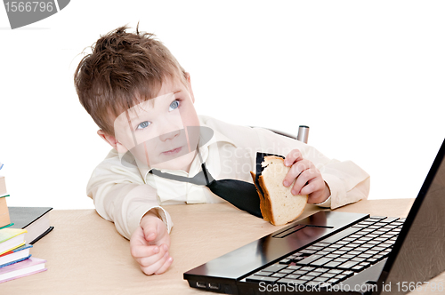 Image of boy with sandwich