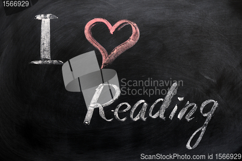 Image of I love reading - text written on a blackboard