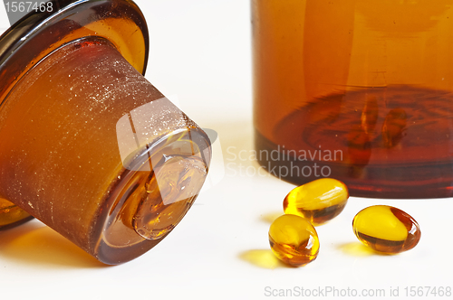 Image of salmon oil pills