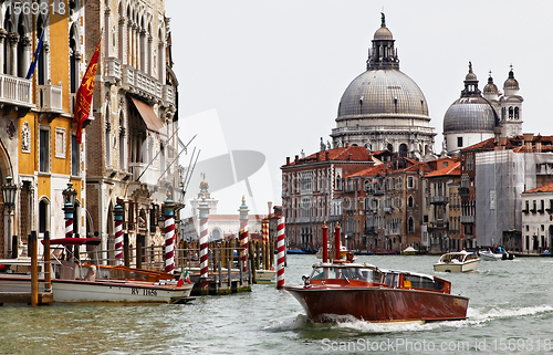 Image of Taxi in Venice