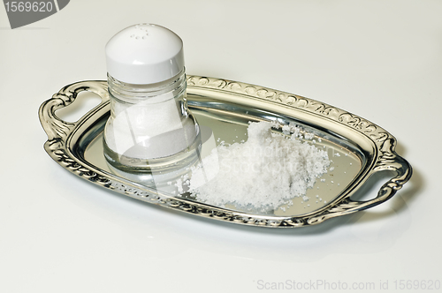 Image of salt shaker