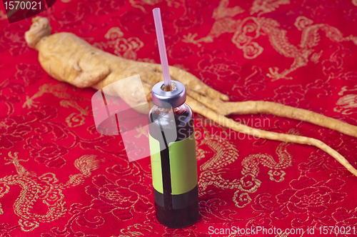 Image of ginseng bottle