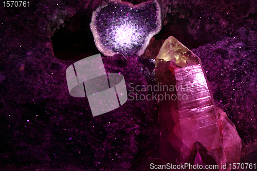 Image of amethyst background