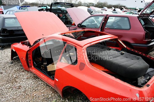 Image of old cars are scrapped