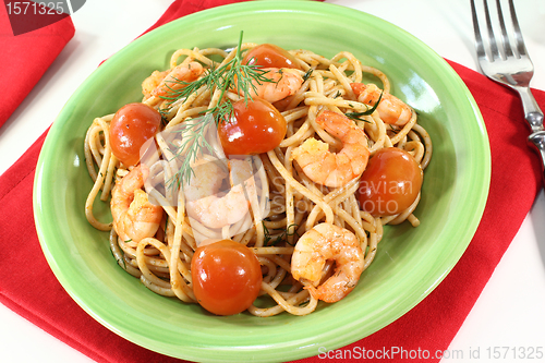 Image of freshly cooked spaghetti with shrimp