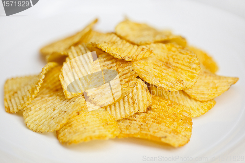 Image of Potato chips on a plate