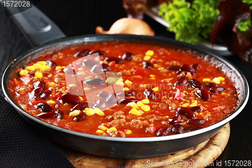 Image of Chilli con carne in pan