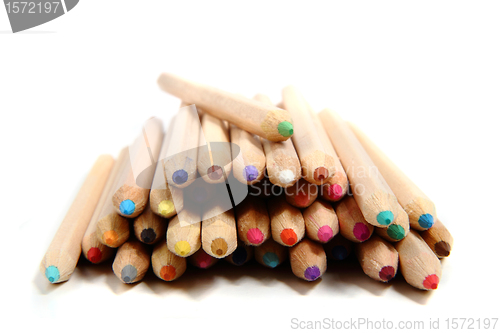 Image of color crayons 