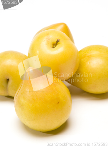 Image of lemon plum fruit from Chile