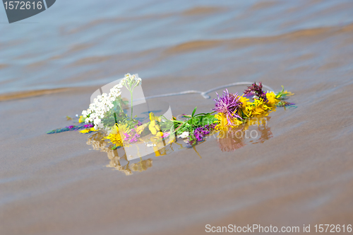 Image of circlet of flowers