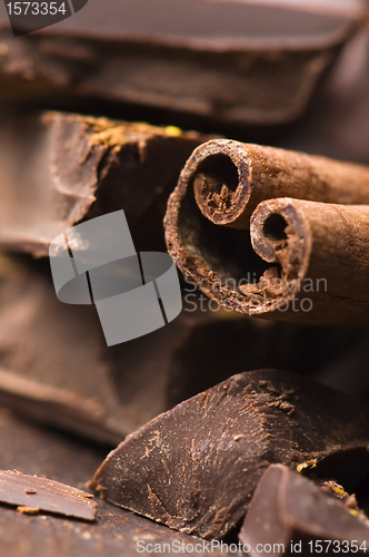 Image of Homemade chocolate with cinnamon