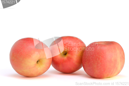 Image of three apples