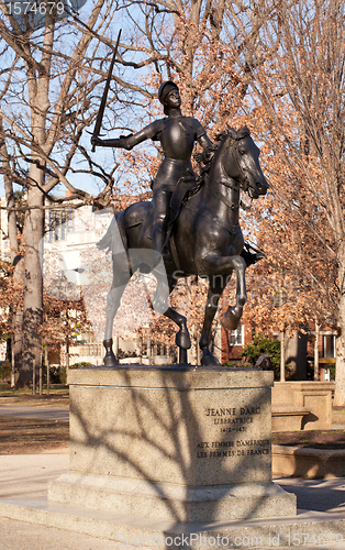 Image of Joan d'Arc statue in Meridian Hill park