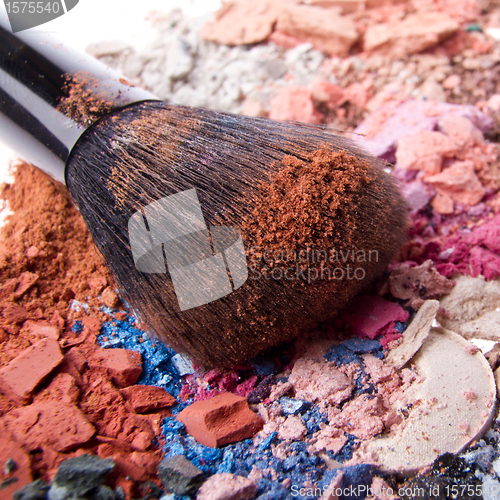 Image of set of crushed eyeshadows