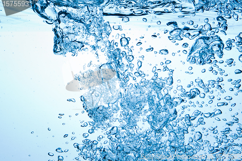 Image of bubbles in water