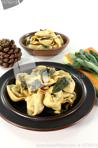 Image of fresh rocket-ricotta tortellini with sage butter