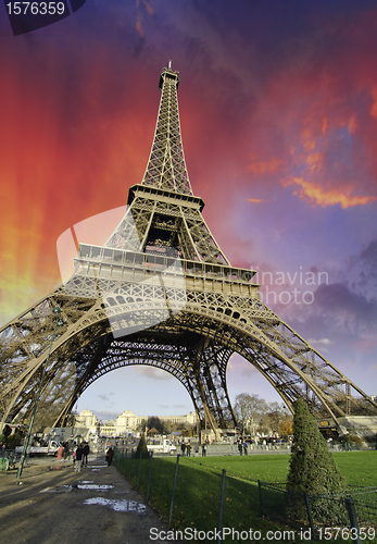 Image of Sunset over Eiffel Tower from Champs de Mars