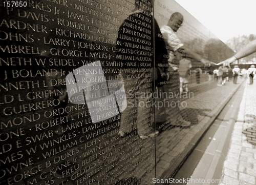 Image of Vietnam war memorial