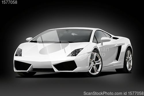 Image of 3/4 view of white supercar